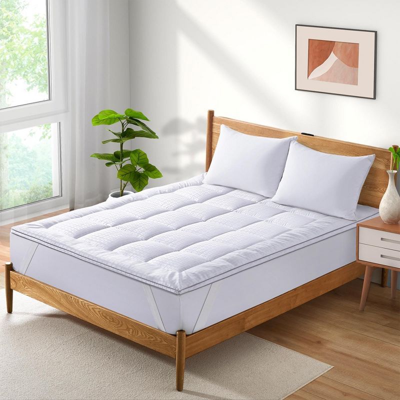 Queen White Down Alternative Mattress Topper with Deep Pocket