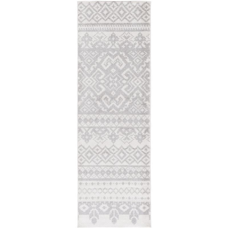 Chic Ivory and Silver Synthetic Easy-Care 2'1" x 6' Rug