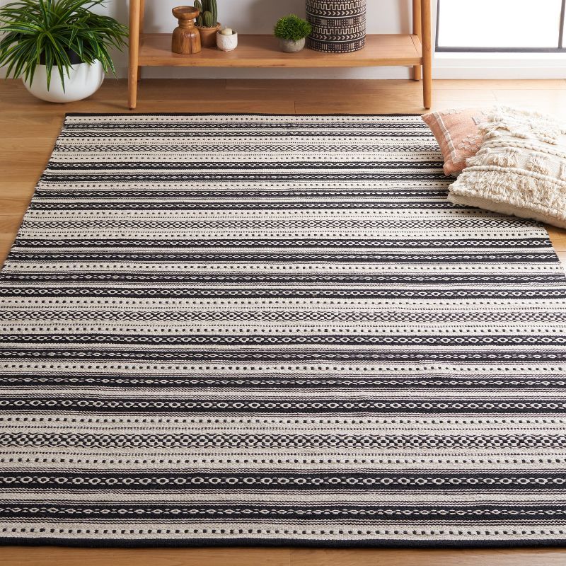 Coastal Charm Hand-Woven Black Cotton 6' Square Area Rug