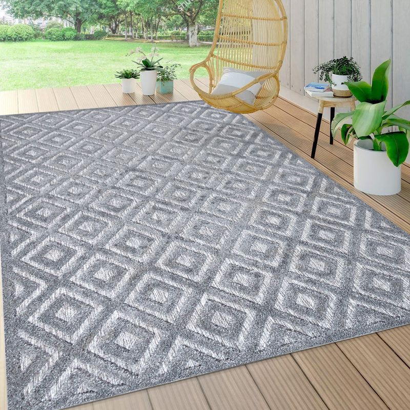 Dark Gray Geometric Reversible Indoor/Outdoor Area Rug