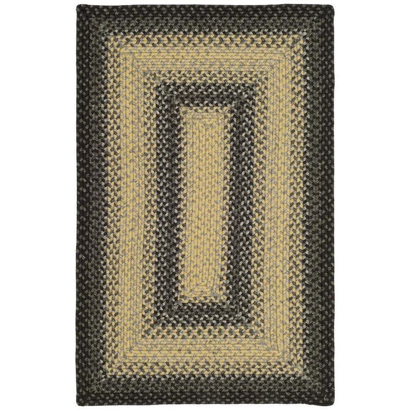 Handmade Black and Gray Braided Synthetic Accent Rug 2'6" x 4'