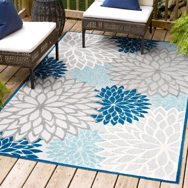 Blue/Gray Floral Synthetic 3' x 5' Easy-Care Indoor/Outdoor Rug