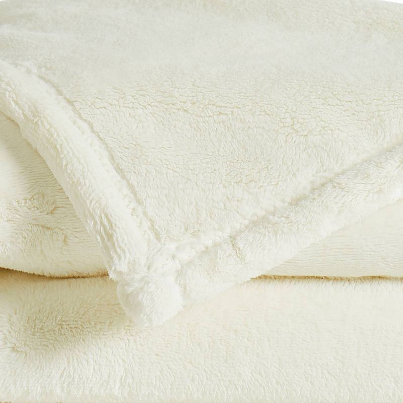 Ivory Plush King Blanket with Lavish Velvet Finish