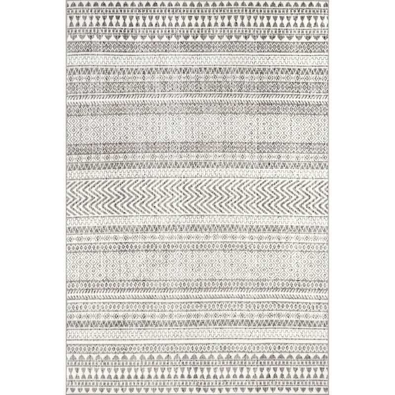 Gray and White Geometric Pattern Synthetic Indoor Area Rug, 2' x 3'