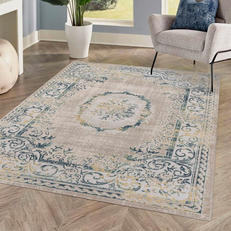 Ivory/Navy 4' x 6' Reversible Synthetic Medallion Rug