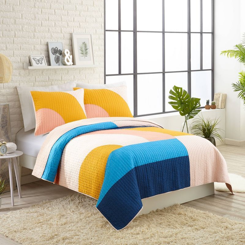 Modshapes Twin Pink and Blue Cotton Quilt Set