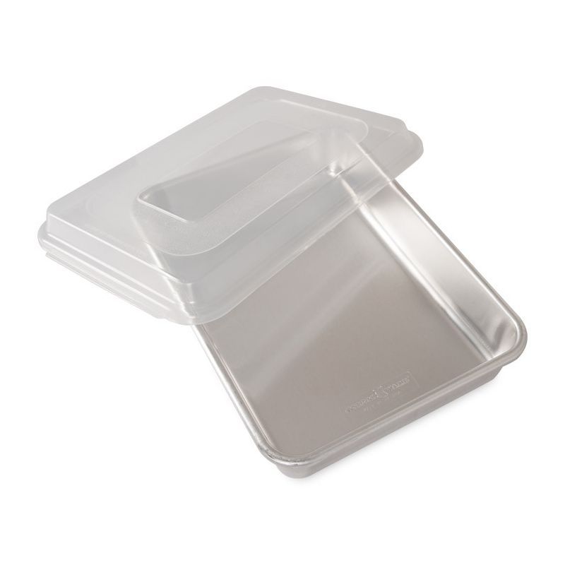 Silver Rectangular Aluminum Non-Stick Cake Pan with Lid