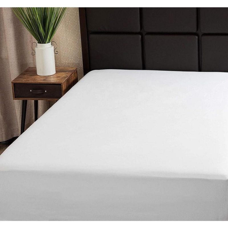 White Full Microfiber Hypoallergenic Fitted Sheet