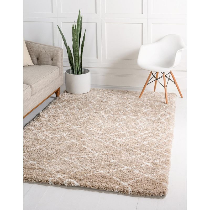 Tan and White Geometric Shag Rug 4' x 6' Synthetic