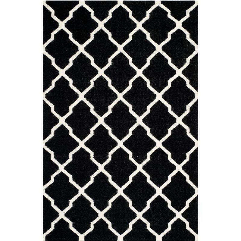 Handmade Geometric Black/Ivory Wool Round Area Rug, 5' x 8'
