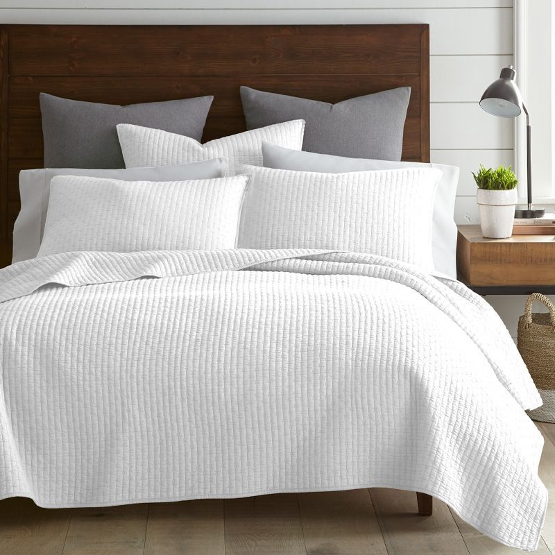 White Cotton Twin Reversible Quilt Set with Sham