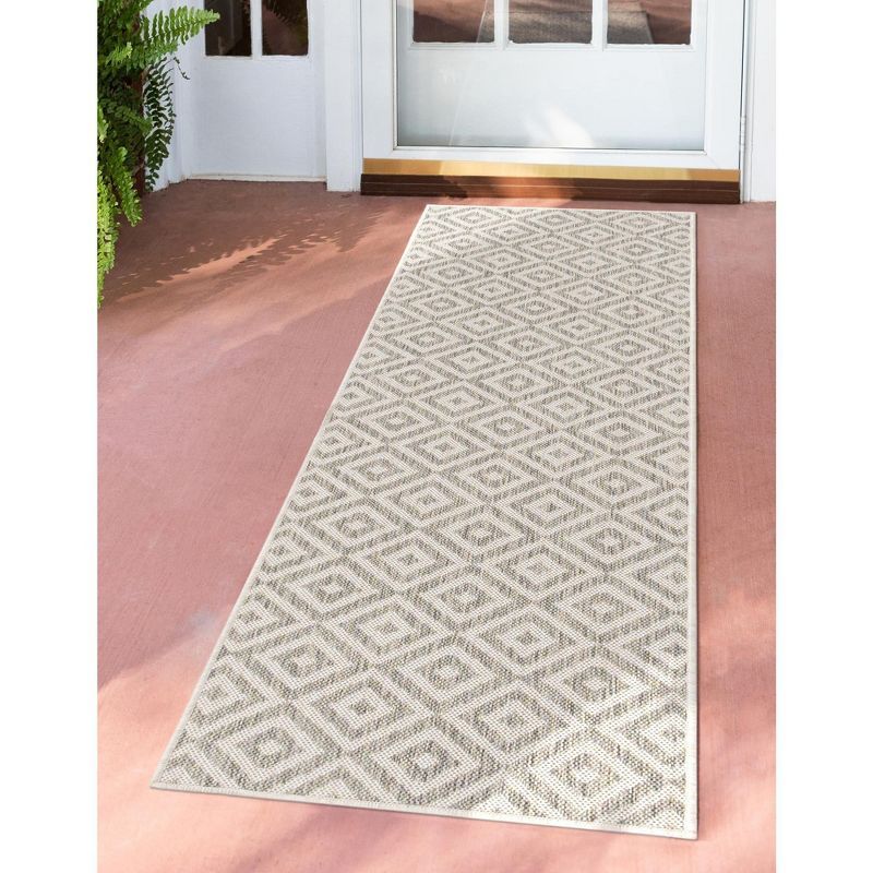 Light Gray Geometric Synthetic Outdoor Runner Rug