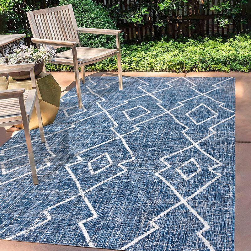 Boho-Chic Blue/Ivory Diamond Trellis 4' x 6' Synthetic Area Rug