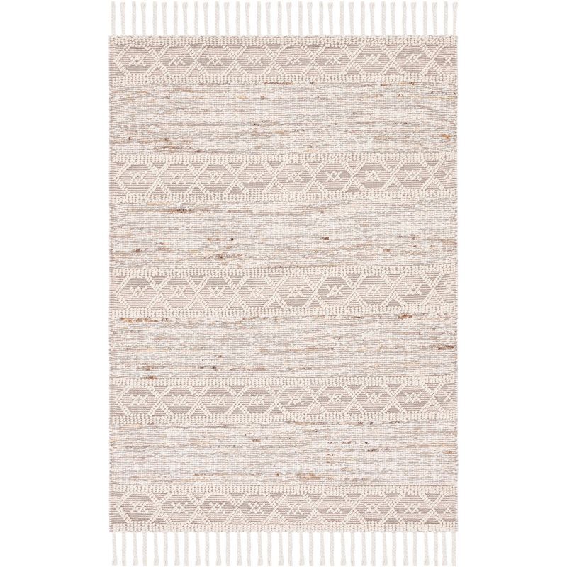 Ivory and Beige Handwoven Wool Area Rug, 4' x 6'