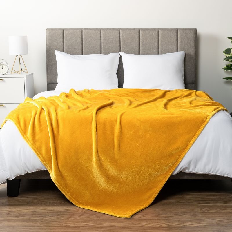 Mustard Yellow Queen Size Fleece Blanket for Bed