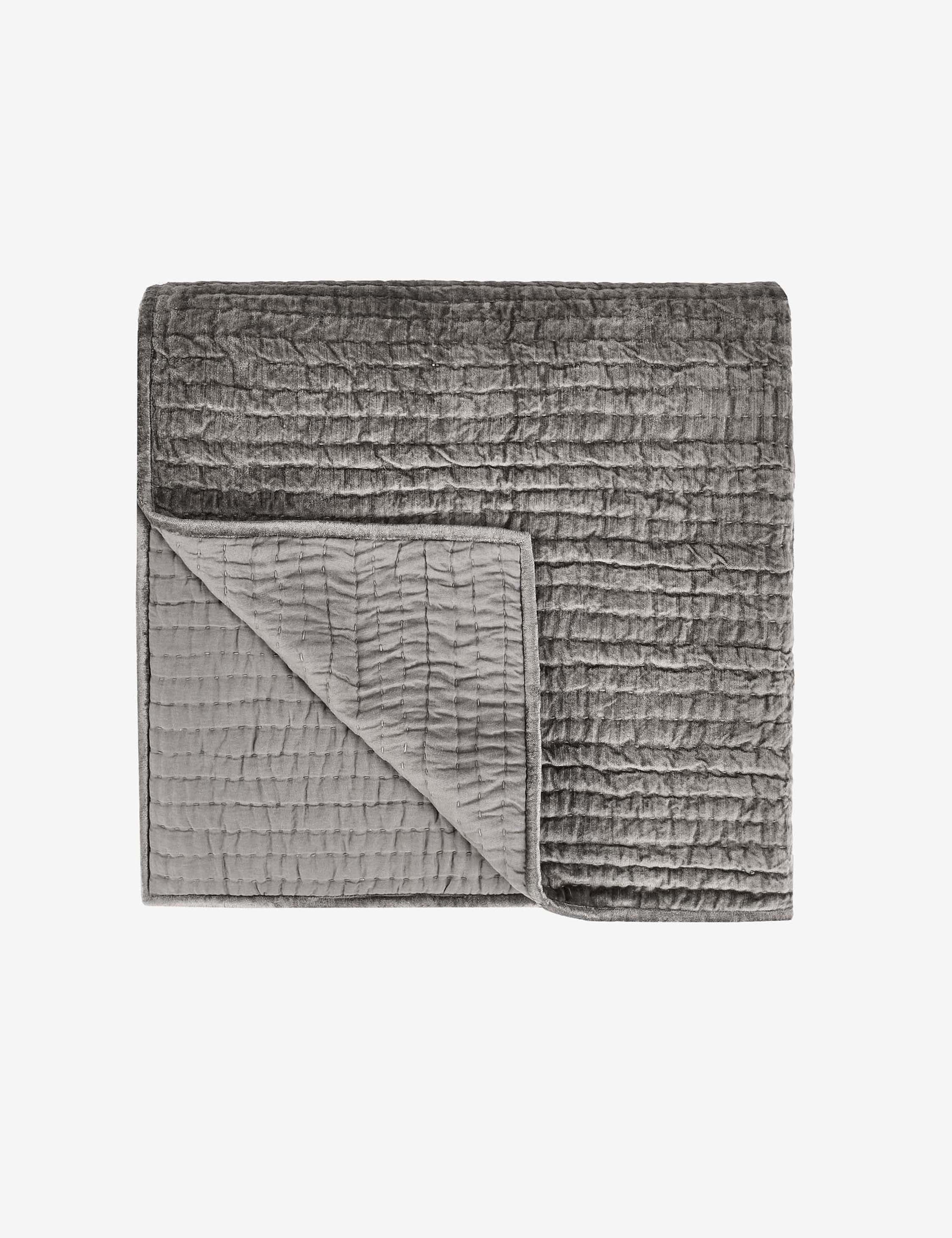 Desert Brown Reversible Velvet Queen Quilt Set