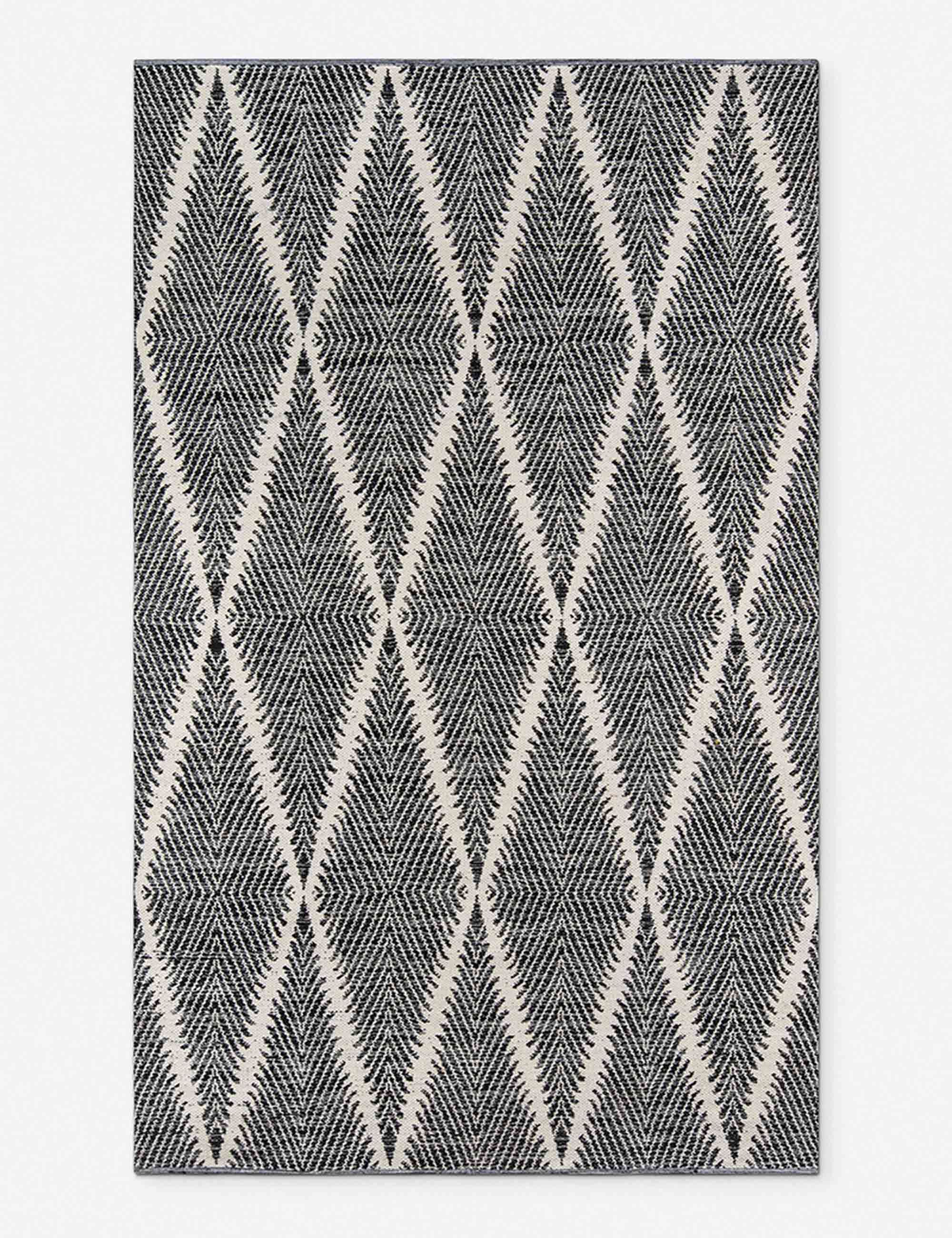 Black and White Diamond Handwoven Synthetic Area Rug 5' x 7'