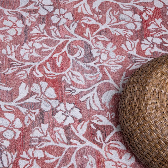 Florals Camellia Floral Hand Tufted Polyester Indoor/Outdoor Area Rug in Coral/Ivory