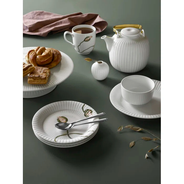 Elegant White Ceramic Ribbed 11.8" Round Cake Stand