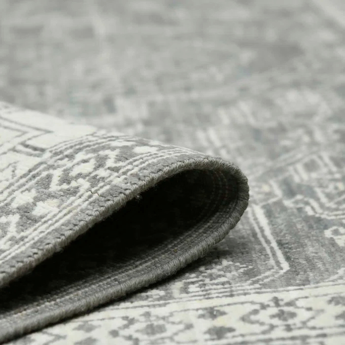 Nuit Arabe Wool Geometric Area Rug in Silver