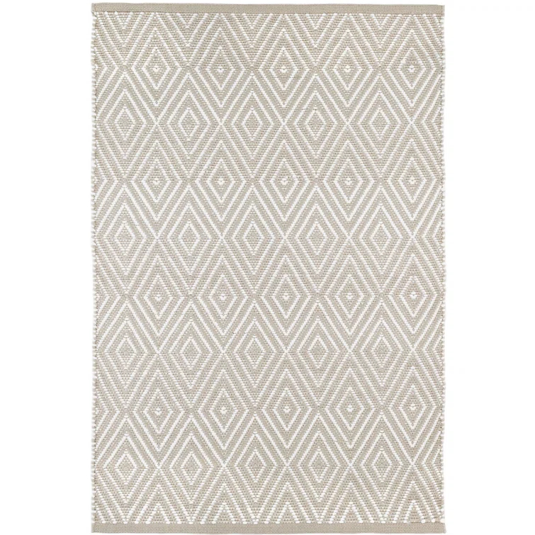 Diamond Platinum/White Handwoven Indoor/Outdoor Rug