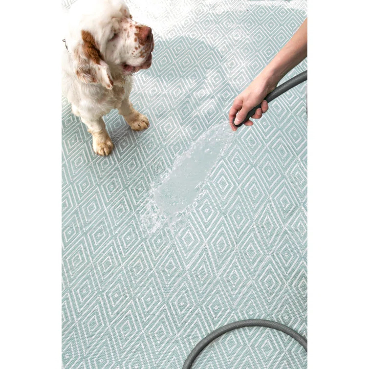 Diamond Light Blue/Ivory Handwoven Indoor/Outdoor Rug