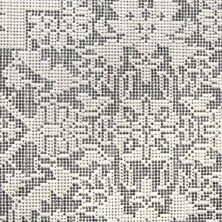 Nicole Miller New York Patio Country Dahlia Medallion Indoor/Outdoor Area Rug Grey/Black