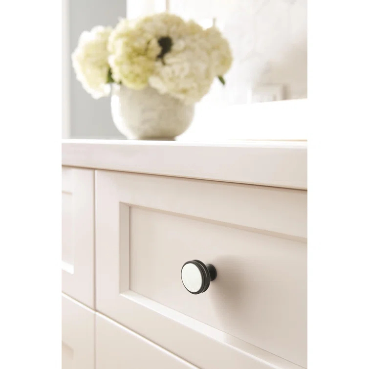 Oberon 1 3/8" Diameter Mushroom Knob