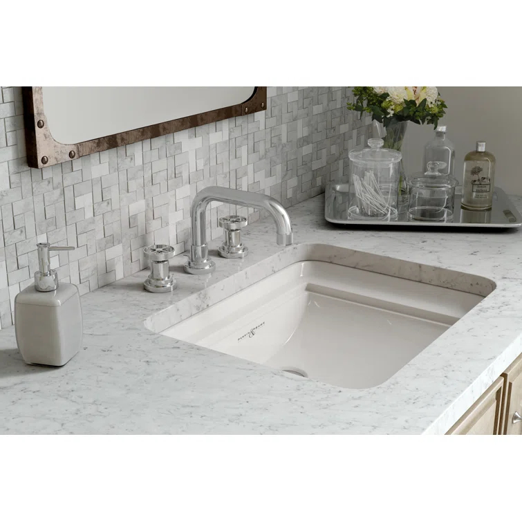 Campo Widespread Lavatory Faucet With U-Spout
