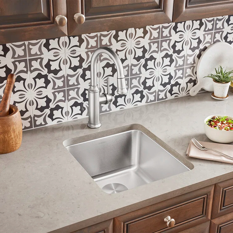 Empressa Pull Down Bar Faucet