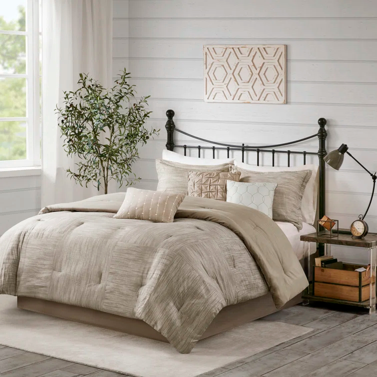 Madison Park Walter 7 Piece Printed Weave Seersucker Comforter Set