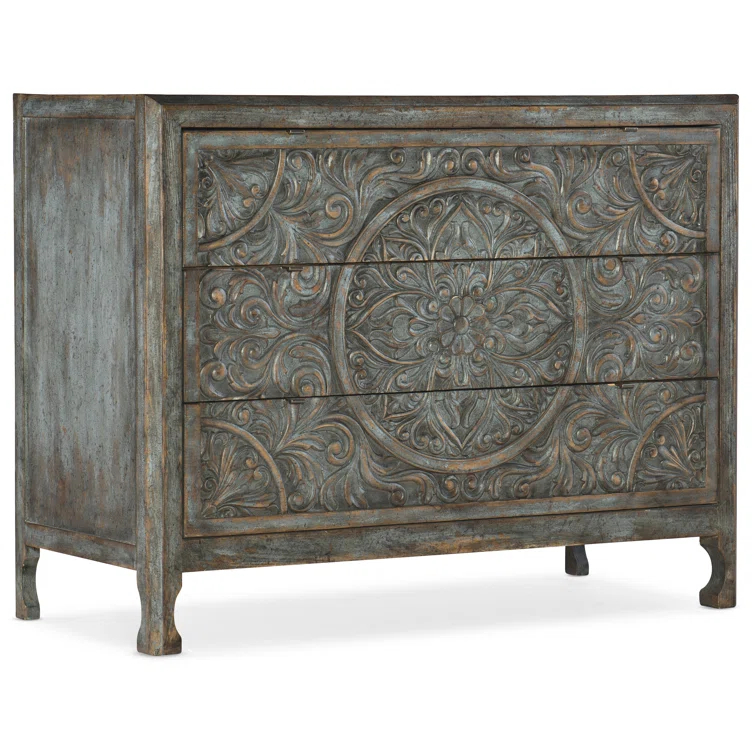La Grange Accent Chest