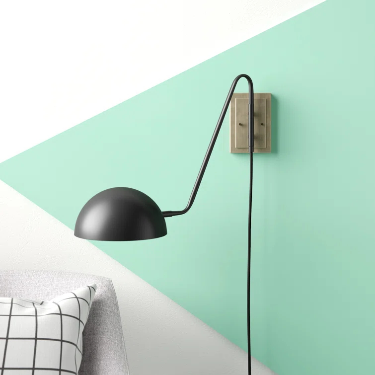 Loah Plug-in Wall Sconce