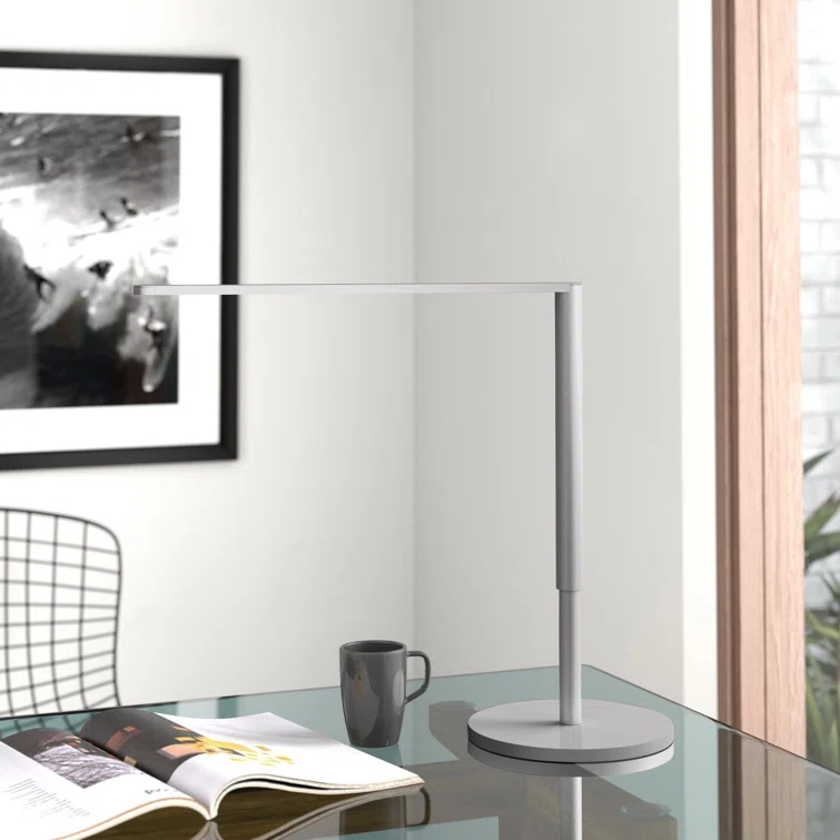 Lady7 Adjustable Metal USB Desk Lamp