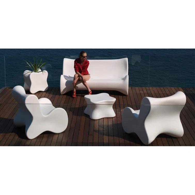 Pal Plastic/Resin Coffee Table