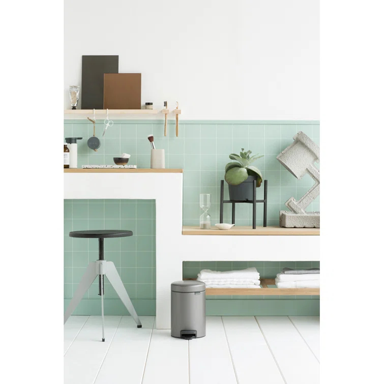Brabantia Newicon Step On Trash Can, 5.3 Gallon (20 Liter)