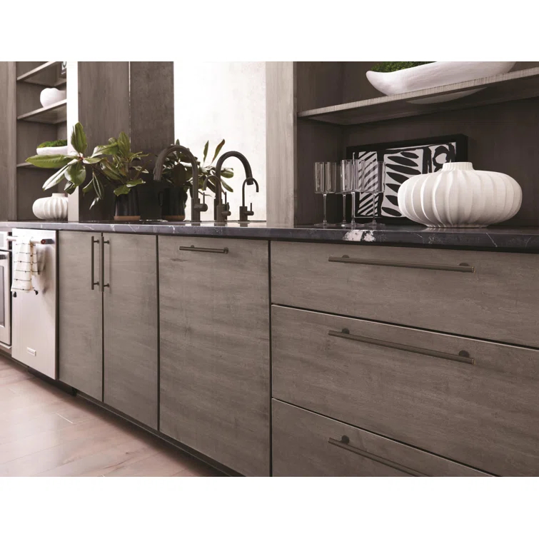 Radius Bar Pull