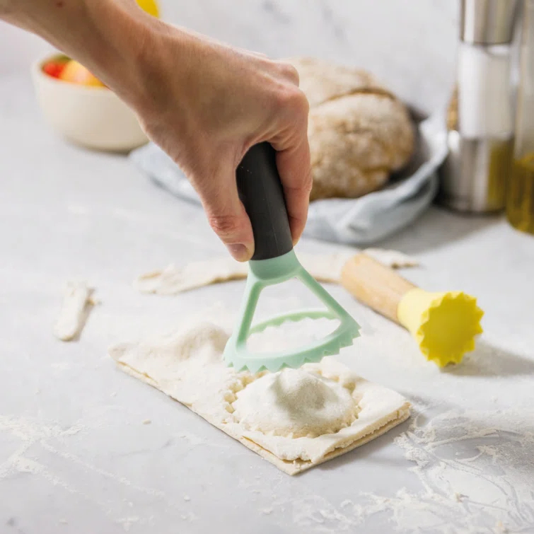 BergHOFF Leo Collection Ravioli Stamp - PP Handle, Mint