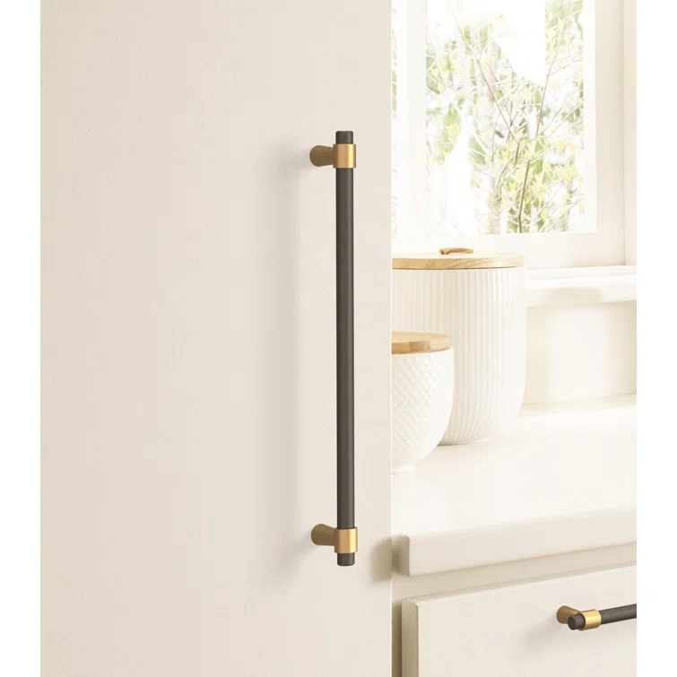 Mergence 8 13/16" Center To Center Bar Pull