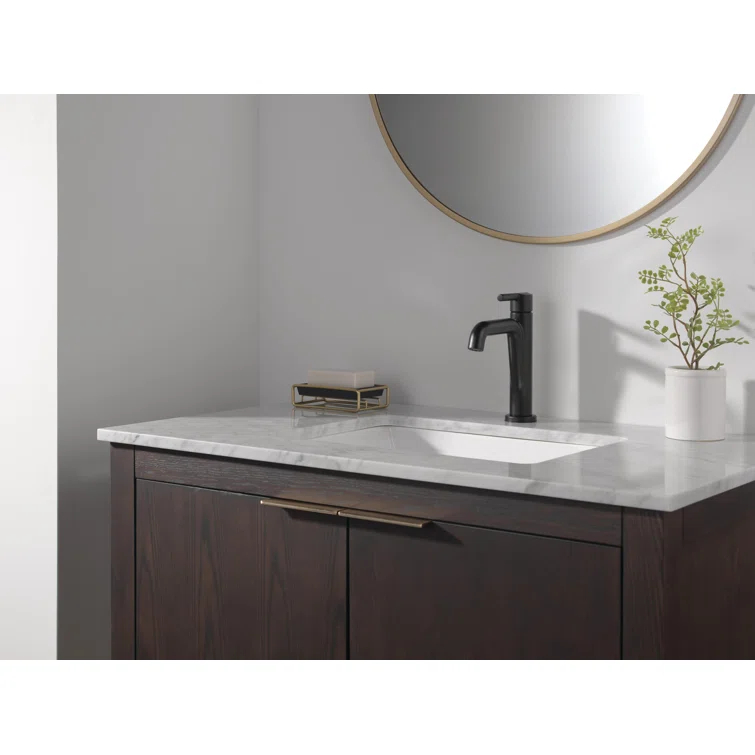 Single-Hole Single-handle Bathroom Faucet with Drain Assembly