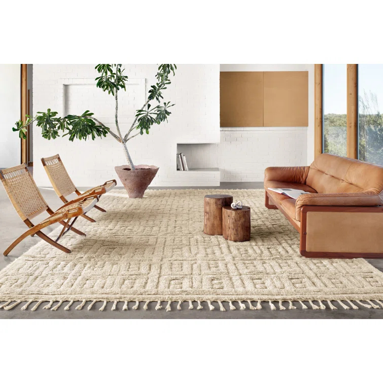 Handmade Beige Wool Rectangular Area Rug with Geometric Pattern