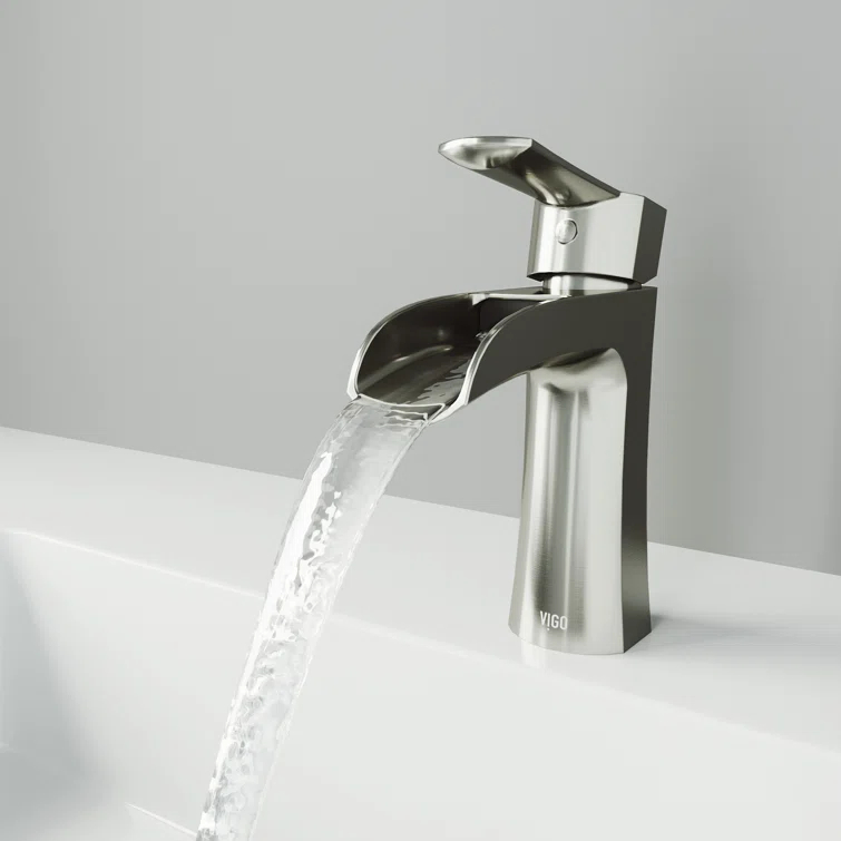 Paloma Single Hole Bathroom Faucet