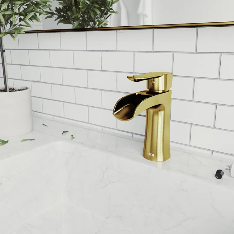 Paloma Single Hole Bathroom Faucet