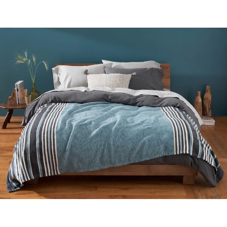 Mariposa Plain Weave / Muslin Organic Throw Blanket