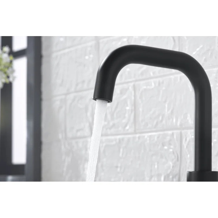 Kree Widespread 2-handle Bathroom Faucet with Drain Assembly
