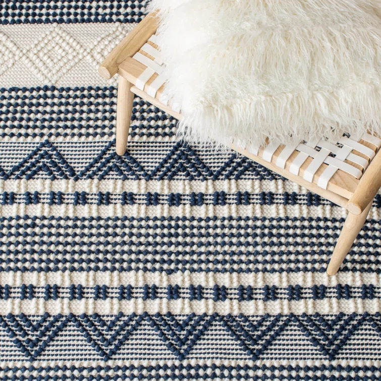 Southwestern Hand Woven Wool/Cotton Southwestern Rug in Dark Navy/Ivory