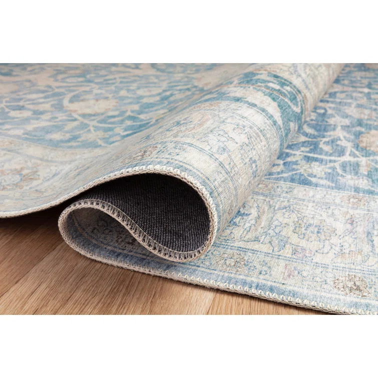 Jules Oriental Machine Made Polyester Indoor Area Rug in Antique Blue/Gray