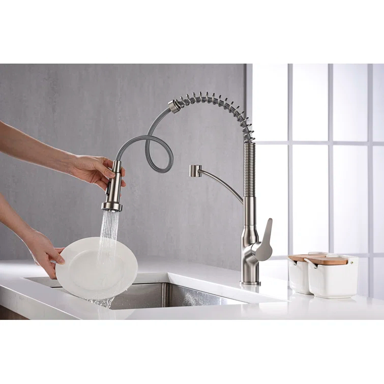 Karran Scottsdale Single-Handle Pull-Down Sprayer Kitchen Faucet