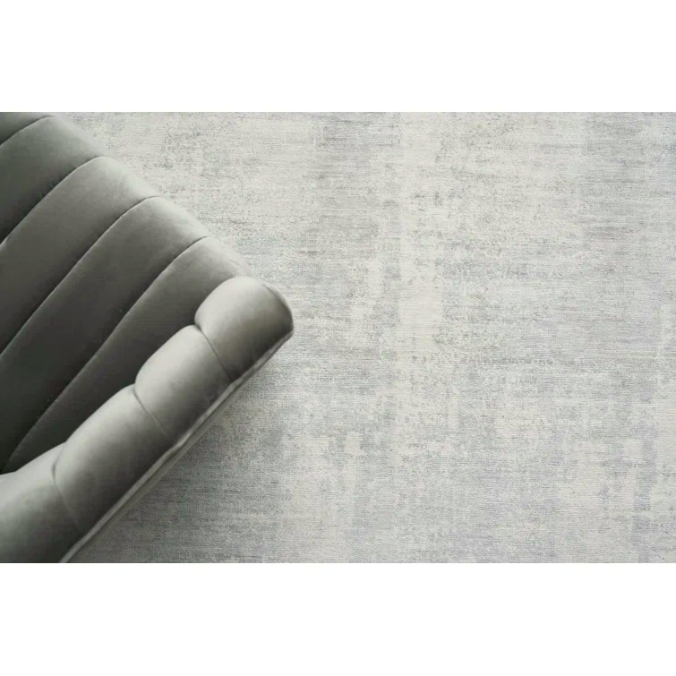Fine Pure Silk Hand-Knotted Silver/Ivory Area Rug