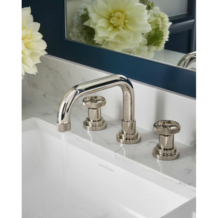 Campo Widespread Lavatory Faucet With U-Spout
